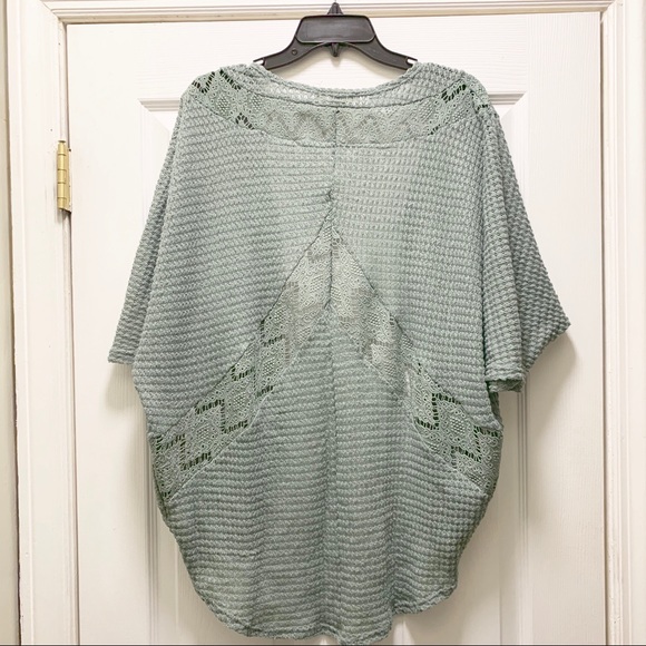 Miami Lace Eyelet Kimono - Picture 4 of 4